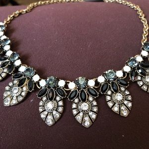 VINTAGE INSPIRED STATEMENT NECKLACE